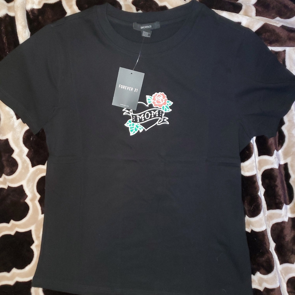 mom tee